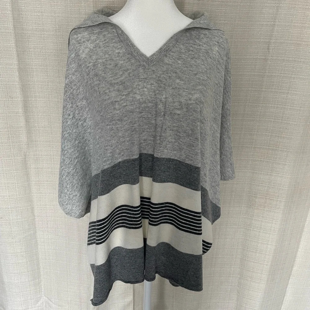 Women's Promesa Hooded Poncho Sweater - Sz. S